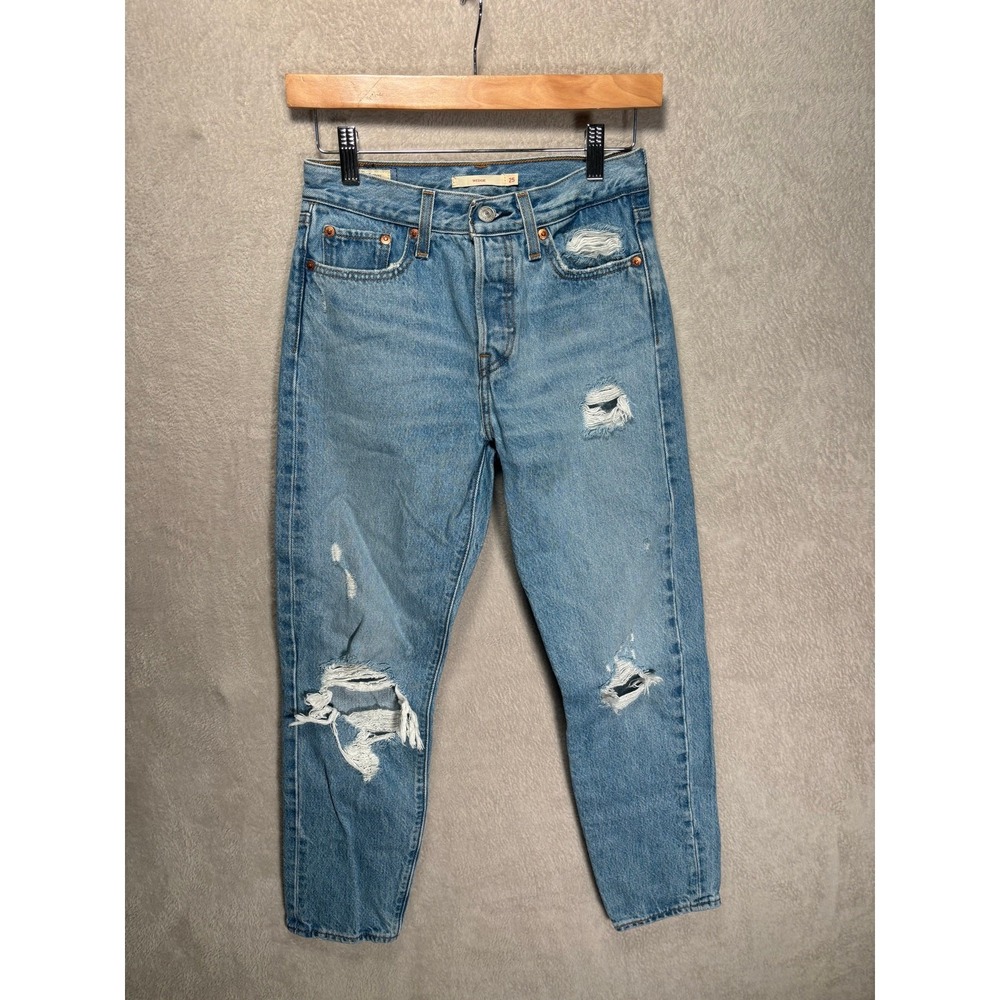 Levi's Premium Wedgie Jeans Women's Sz‎ 25 Distressed Ripped Denim